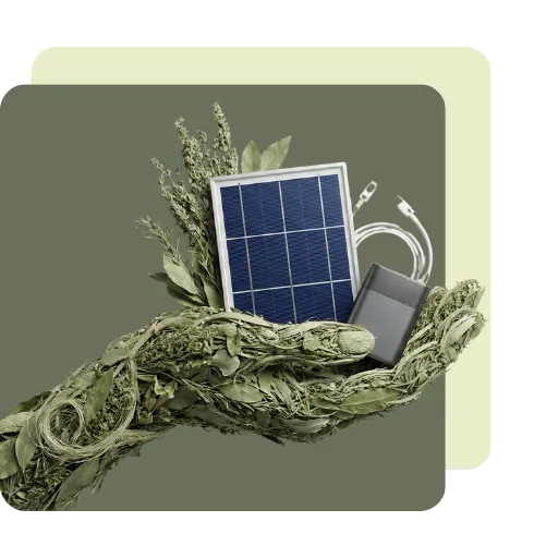 Mano hecha de hojas sosteniendo un panel solar y batería portátil